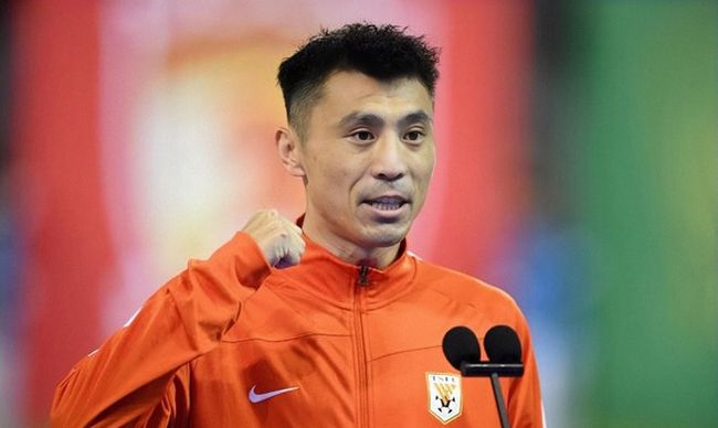 刘青云、尤靖茹这对欢喜冤家，面对沉重现实与无以逃遁的责任，站在不同的立场，望着相同的方向，却在一次次争执、对立中，不知不觉建立起心有灵犀的情感羁绊